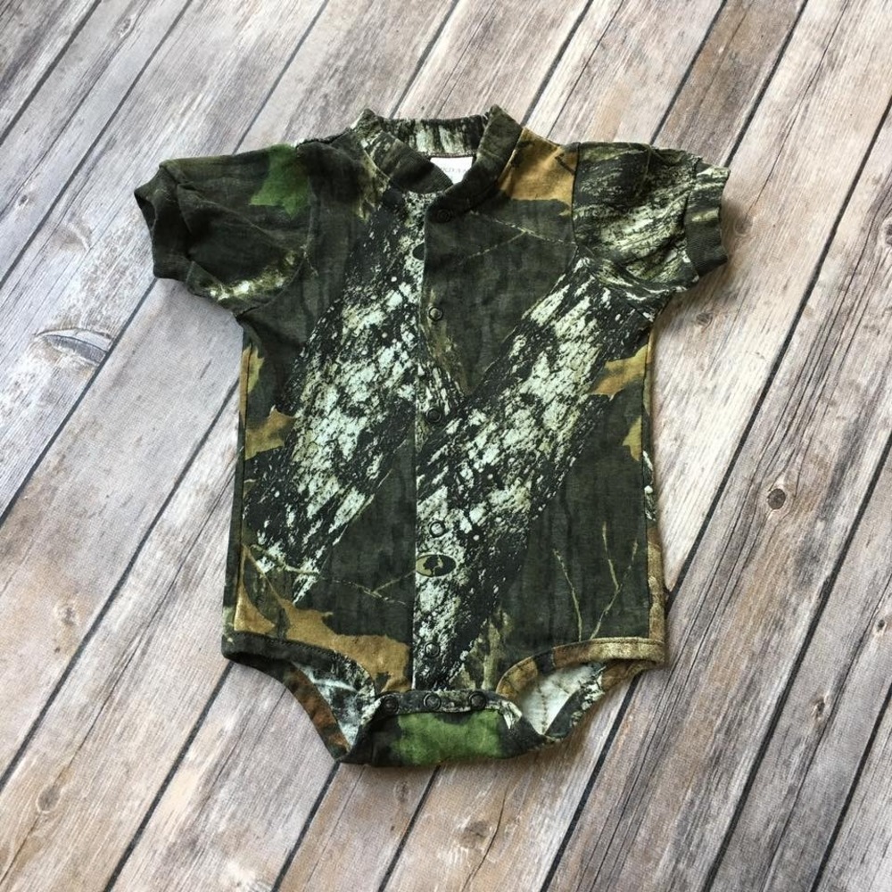 Camo Bodysuit Baby 6M 12M Jordan Lee Mossy Oak Romper 1 Piece Hunting Photo Prop